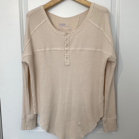 Aritzia TNA ivory waffle thermal top xs preowned - Picture 1 of 5